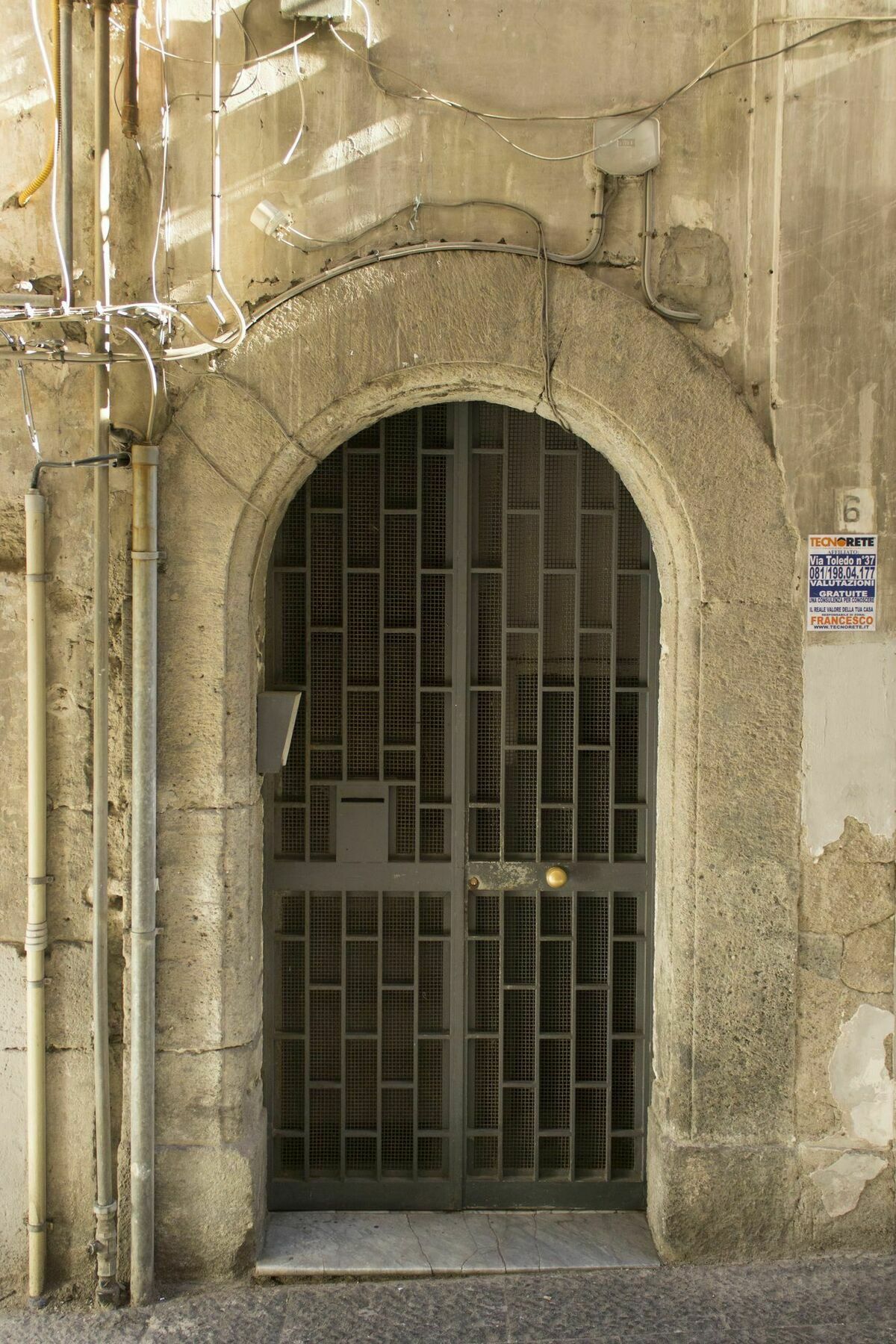 Affittacamere Sui Tetti Di Napoli
